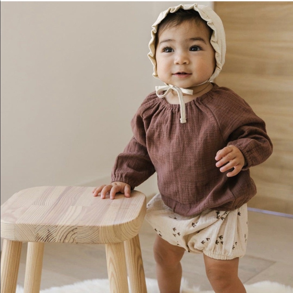 Quincy Mae blouse, bloomers and hat outfit 6-12 months